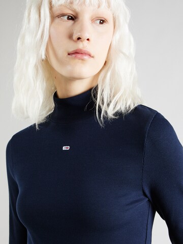 Tommy Jeans Shirt 'ESSENTIAL' in Blauw