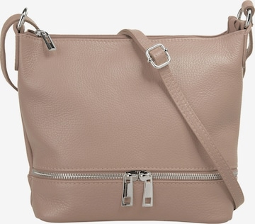Cluty Crossbody Bag in Pink: front
