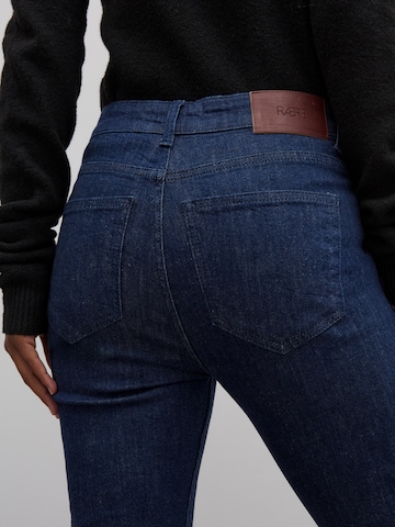 Slimfit Jeans di RÆRE by Lorena Rae in blu