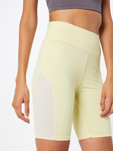 Urban Classics Skinny Leggings in Geel