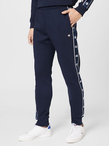 Champion Authentic Athletic Apparel Tapered Broek in Blauw: voorkant