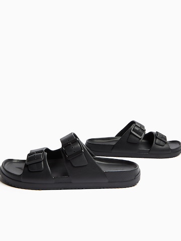 Bershka Pantolette in Schwarz