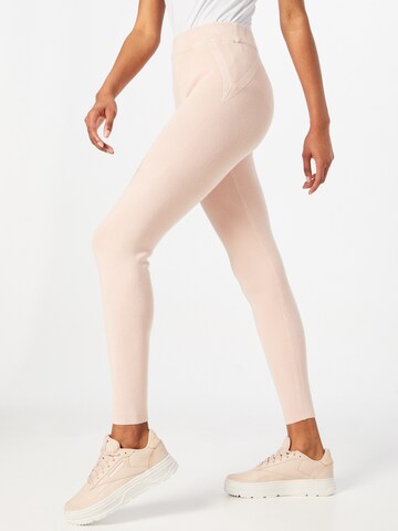 GUESS Skinny Leggings - rózsaszín: elől