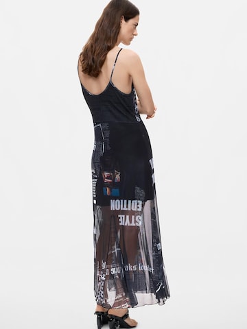 Desigual Платье в Черный