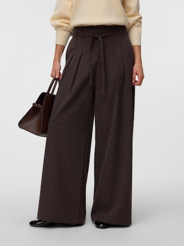 Wide leg Pantaloni cutați 'VMBestie' de la VERO MODA pe maro: față