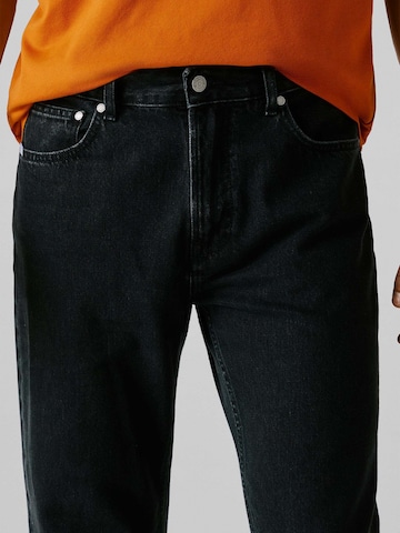 Red Bull Racing x Pepe Jeans Regular Jeans in Zwart