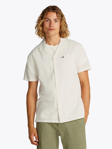 Tommy Jeans Regular fit Πουκάμισο σε μπεζ: μπροστά