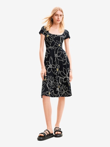 Robe 'Arty' Desigual en noir : devant