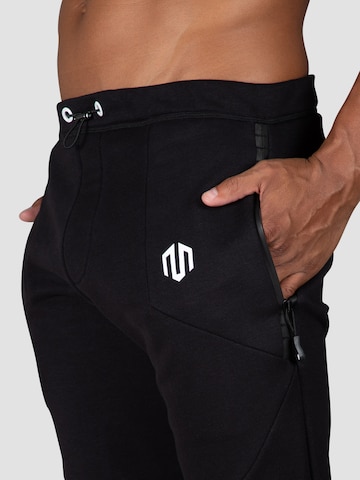 MOROTAI Slimfit Sporthose 'NEOTECH' in Schwarz