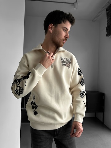 Sweat-shirt 'Oversize Half-Zip Graphic Sweatshirt - Beige' Kleidermafia en beige