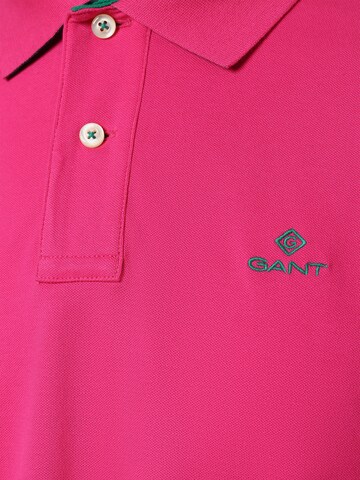 Regular fit Maglietta di GANT in rosa