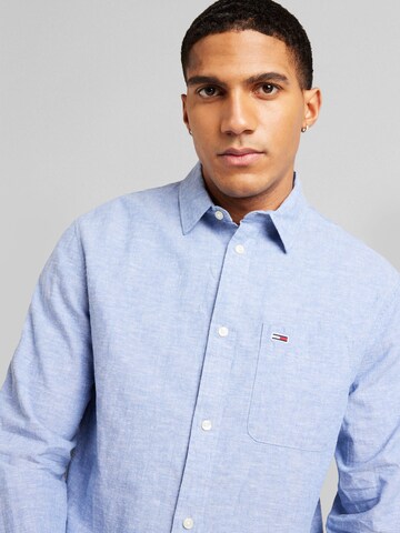 Tommy Jeans Regular fit Button Up Shirt in Blue