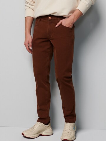 MEYER Slimfit Broek in Brons: voorkant