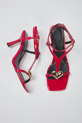 Trendyol - Zapatos con plataforma en rojo