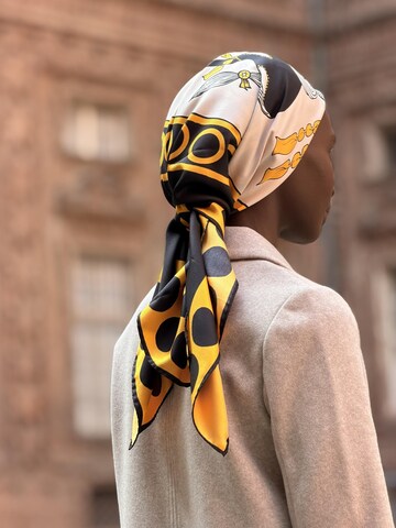 AFROZAN Wrap 'Pari' in Gold