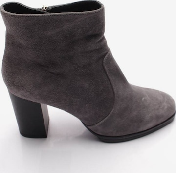 Tod's Dress Boots in 40 in Grey: front