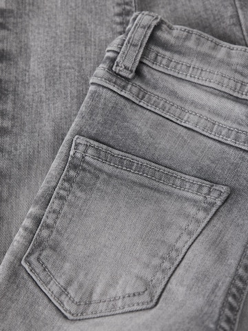 Slimfit Jeans 'NMMSILAS' de la NAME IT pe gri