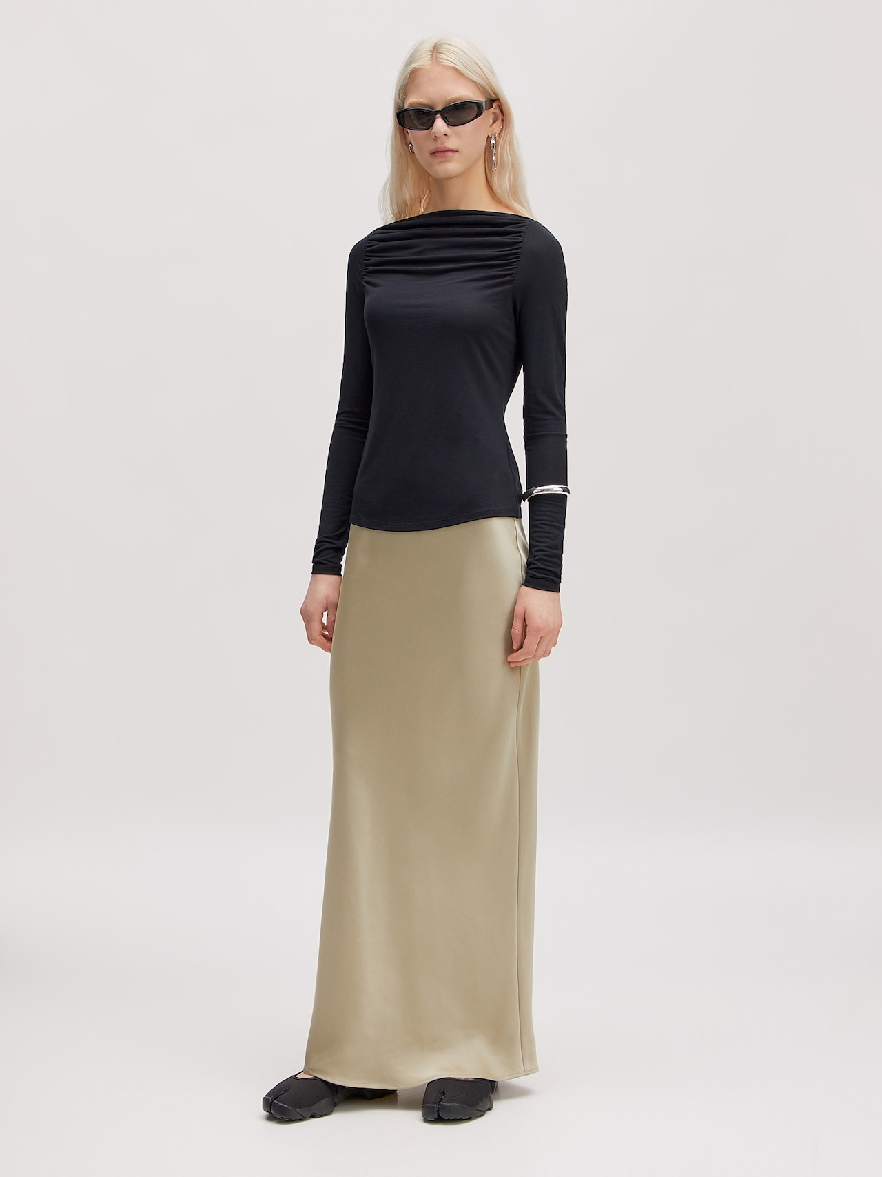 EDITED T-shirt 'Giana' noir