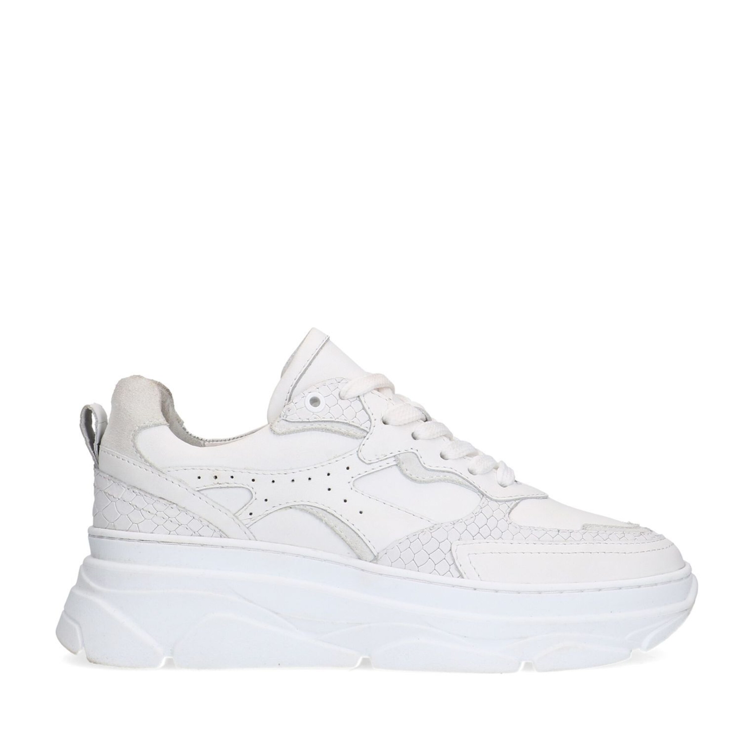 Baskets basses SACHA en blanc