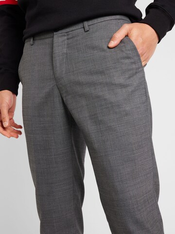 Regular Pantaloni eleganți de la Lindbergh pe gri