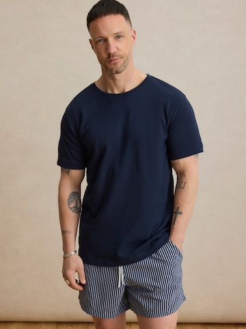 DAN FOX APPAREL Póló 'Caspar' - kék: elől
