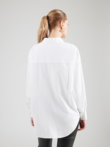 NÜMPH - Blusa en blanco