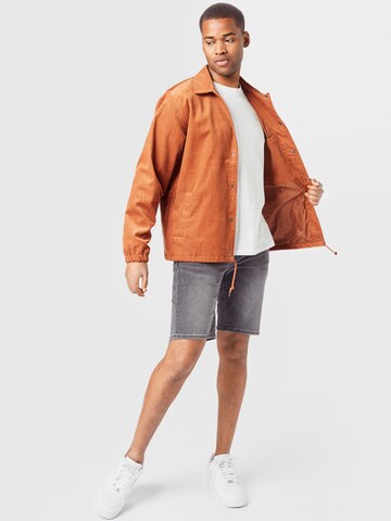 Superdry Slimfit Shorts in Grau