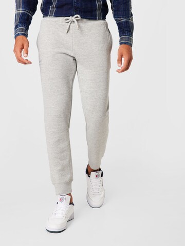 Effilé Pantalon Superdry en gris : devant