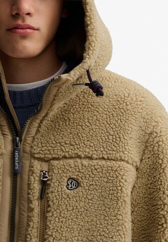 Superdry & Co Tussenjas in Bruin