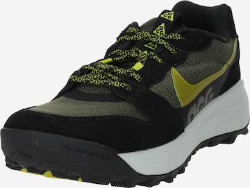 Nike Sportswear - Sapatilhas baixas 'ACG Lowcate' em verde: frente