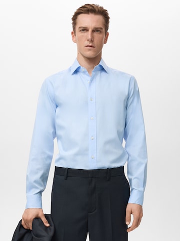 MANGO MAN Regular Fit Forretningsskjorte 'ZEUS' i blå: forside