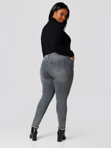 Skinny Jeans 'Isa' di Guido Maria Kretschmer Curvy in grigio