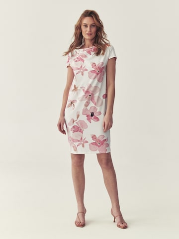 TATUUM Платье в Белый