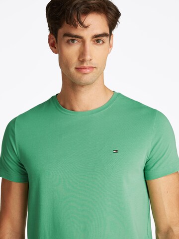 TOMMY HILFIGER Slim Fit Bluser & t-shirts i grøn