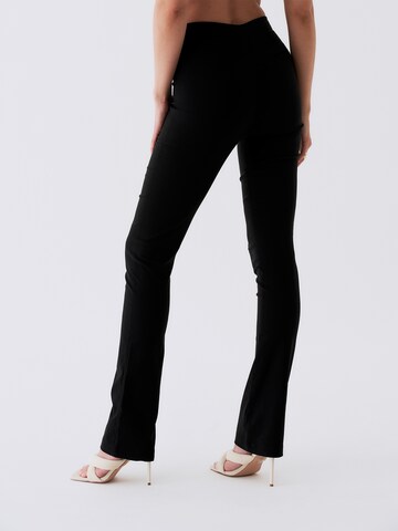 Bootcut Pantalon 'Lilli Tall' RÆRE by Lorena Rae en noir