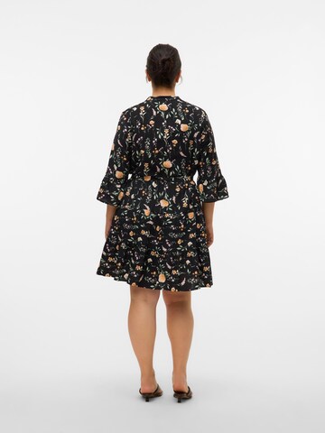 Robe-chemise 'VERA' Vero Moda Curve en noir