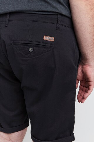 !Solid - regular Pantalón chino en negro