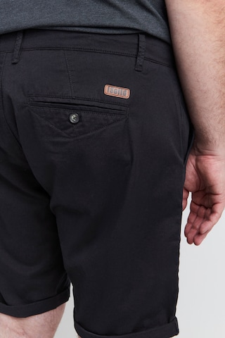 !Solid Regular Chinoshorts in Schwarz