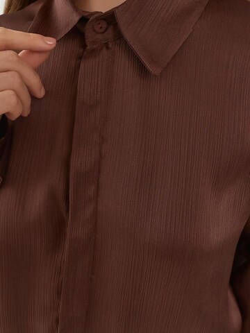 Hiccup Kleid in Braun