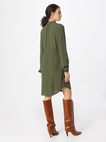 Soft Rebels - Vestido camisero 'Aina' en verde