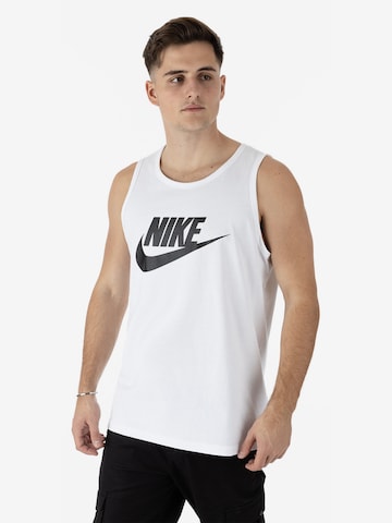 Coupe regular T-Shirt Nike Sportswear en blanc : devant