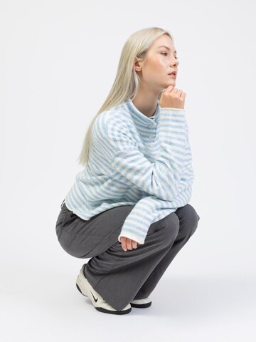 BROKE + SCHÖN Knit Cardigan in Blue