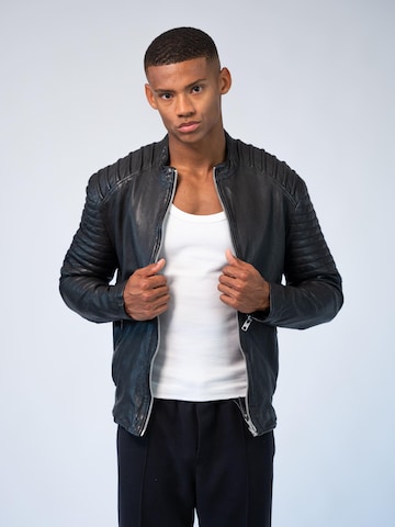 IYITO Tussenjas 'IYKeanu' in Zwart: voorkant