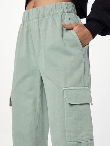 GAP Regular Cargo trousers 'BROKEN' in Green