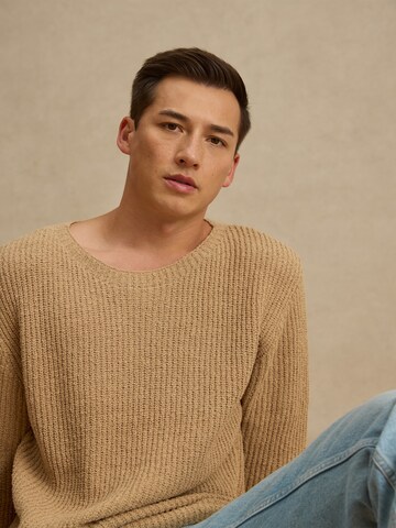 DAN FOX APPAREL Свитер 'Marcel' в Бежевый