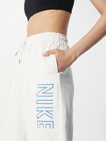 Nike Sportswear Regular Hose in Weiß