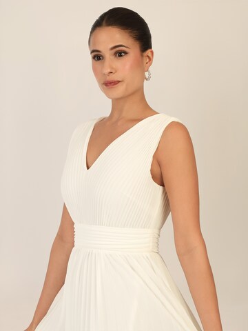 APART Kleid in Weiß