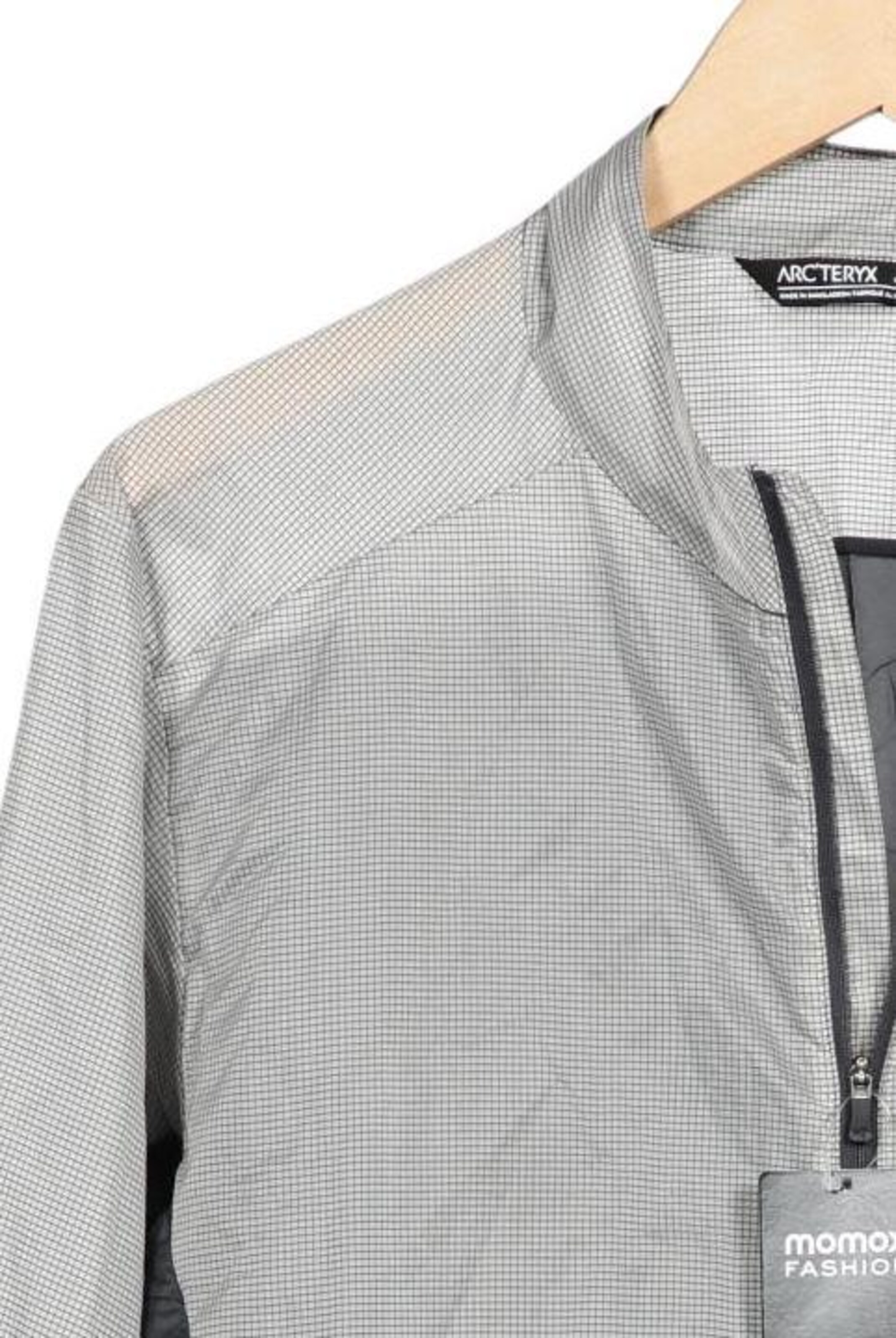 Arcteryx Jacket & Coat in S in Grey