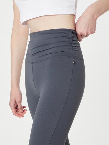 Marika Skinny Športne hlače 'ARIA' | siva barva