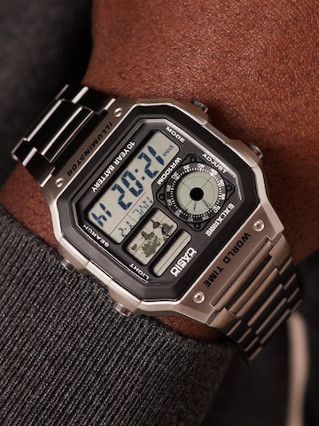 Montre digitale CASIO en argent